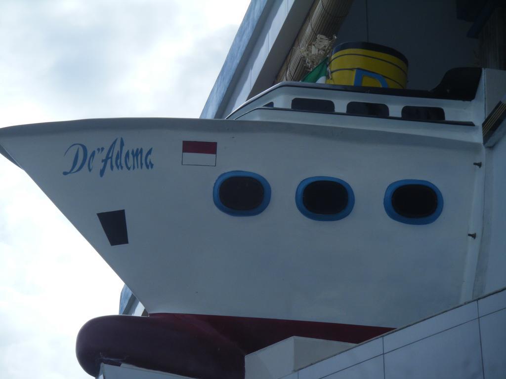 De Adema Guesthouse อาเม็ด ภายนอก รูปภาพ