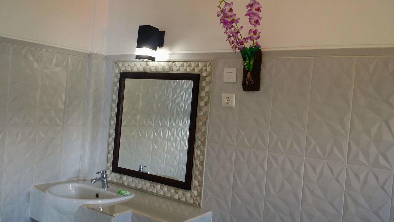 De Adema Guesthouse อาเม็ด ภายนอก รูปภาพ