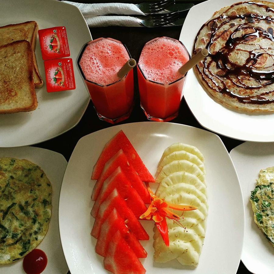 De Adema Guesthouse อาเม็ด ภายนอก รูปภาพ